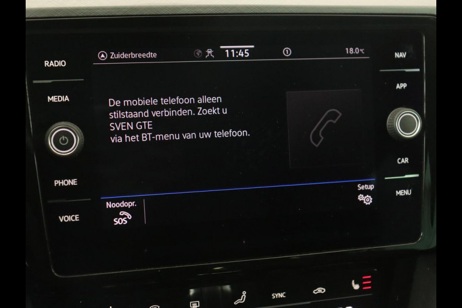 Volkswagen Passat 1.4 TSI PHEV GTE | Stoelverwarming | Massage | Leder/Alcantara | Camera | Carplay | Navigatie | Matrix LED | Adaptive cruise | Climate control | 18'' lichtmetalen velgen