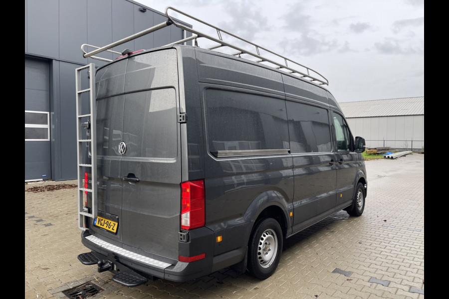 Volkswagen Crafter 35 2.0 TDI 140pk automaat L3H3 ( voorheen L2H2 ) Trendline / vaste prijs rijklaar € 16.950 ex btw / lease vanaf € 285 / grijs metallic / airco / cruise / pdc rondom / trekhaak / imperial