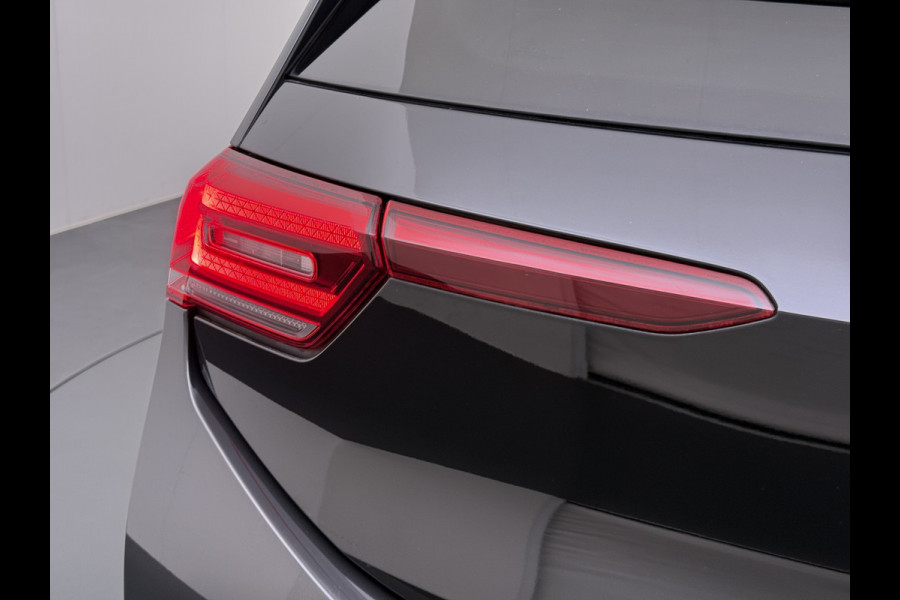 Volkswagen ID.3 First Plus 58kWh Navi-Pro Adap.Cruise Camera Lmv 19" Ecc Apple Carplay Android Auto SOH 92% Stoel+Stuurverwarming Matrix led Privacy Glas Keyless Rijstrooksensor Origineel Nederlandse Auto
