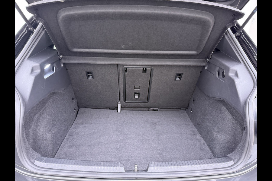 Volkswagen ID.3 First Plus 58kWh Navi-Pro Adap.Cruise Camera Lmv 19" Ecc Apple Carplay Android Auto SOH 92% Stoel+Stuurverwarming Matrix led Privacy Glas Keyless Rijstrooksensor Origineel Nederlandse Auto