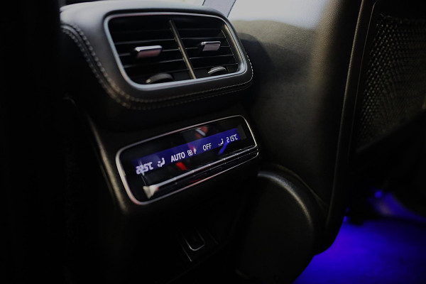 Mercedes-Benz GLE Coupé 400 d 4MATIC / Massage / Head Up / Softclose / Acc / Lane Assist / Dode Hoek / Pano / Trekhaak / 22