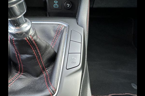 Ford Kuga 1.5 EcoB. ST-Line X TREKHAAK! TECHPACK! WINTERPACK!