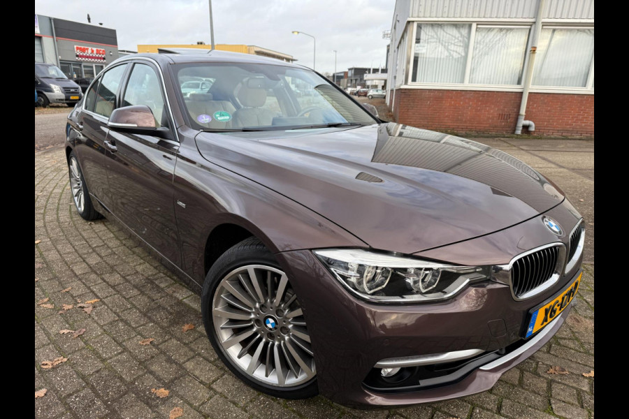 BMW 3-serie 320i 2019 Luxury Edition INDIVIDUAL DAKRAAM LEDER 1e-EIG NAP