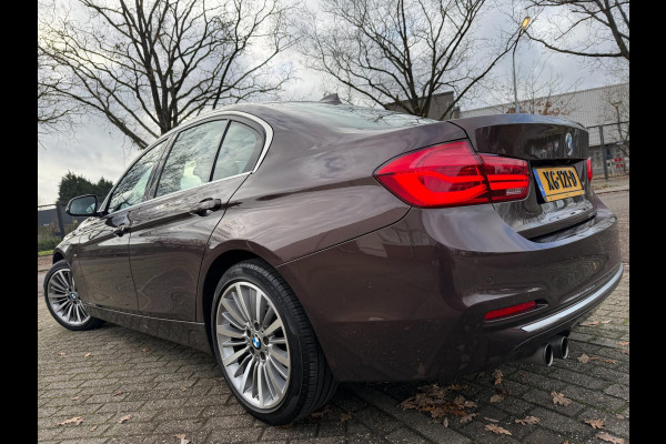 BMW 3-serie 320i 2019 Luxury Edition INDIVIDUAL DAKRAAM LEDER 1e-EIG NAP