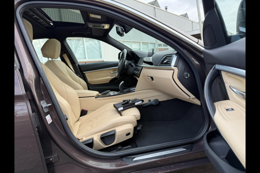 BMW 3-serie 320i 2019 Luxury Edition INDIVIDUAL DAKRAAM LEDER 1e-EIG NAP