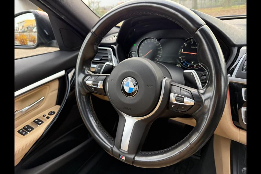 BMW 3-serie 320i 2019 Luxury Edition INDIVIDUAL DAKRAAM LEDER 1e-EIG NAP