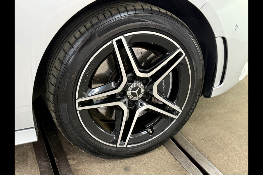 Mercedes-Benz B-Klasse 250 e Bus. Solution AMG Limited | Pano | Elektr stoelen + memory | Sfeer | Widescreen | LED Matrix | Camera