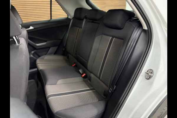 Volkswagen T-Roc 1.5 TSI Sport Business R | Pano | LED | Elektrische kofferklep | 18Inch | Winterpakket | Adaptieve Cruise