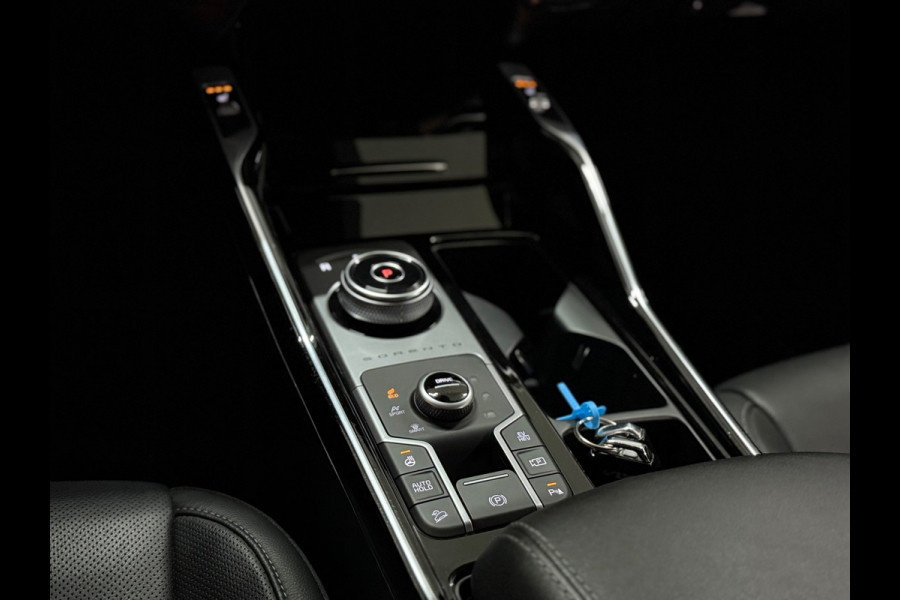 Kia Sorento 1.6 T-GDI Plug-in Hybrid 4WD DynamicLine 7p. | Luxe Leer | Afn. Trekhaak | Winterpakket | Adaptive Cruise