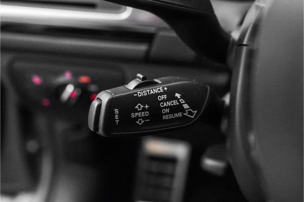 Audi A6 Avant 1.8 TFSI Ultra S line Edition Pano ACC Camera 20"