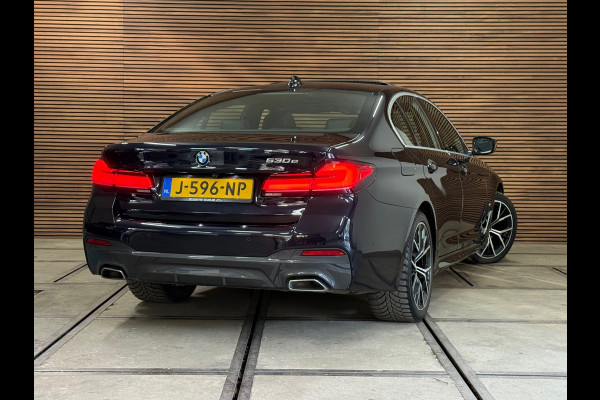 BMW 5 Serie 530e High Executive M-Sport Shadow Line | Laser | LCI | Pano | Drive Assist Prof | 19' inch