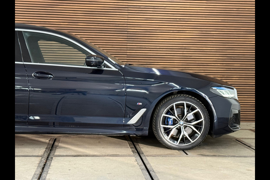 BMW 5 Serie 530e High Executive M-Sport Shadow Line | Laser | LCI | Pano | Drive Assist Prof | 19' inch