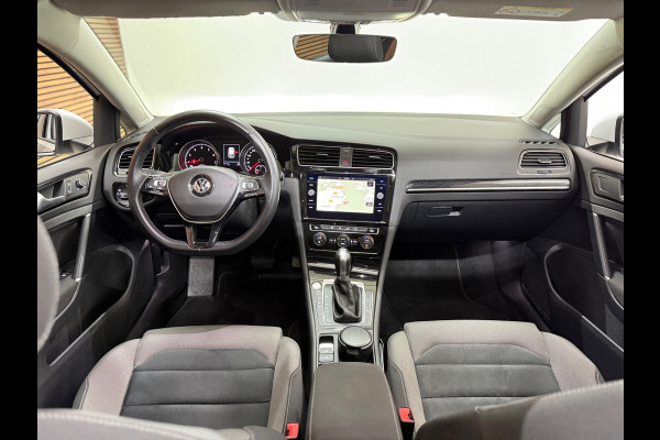 Volkswagen Golf 1.5 TSI Highline PANO/NAVI/CAMERA/LED/SPORTSTOELEN/CLIMATE/PARELMOER !