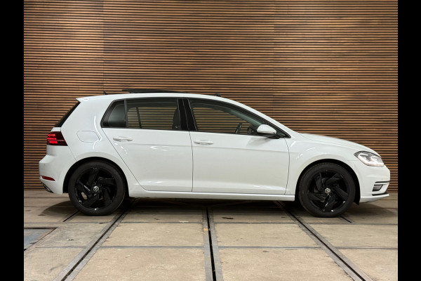 Volkswagen Golf 1.5 TSI Highline PANO/NAVI/CAMERA/LED/SPORTSTOELEN/CLIMATE/PARELMOER !