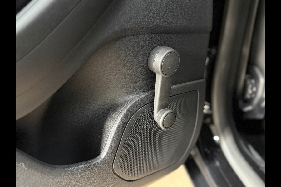 Ford Fiesta 1.1 Trend 5 deurs | Cruise Control | Airco | NAP | Bluetooth | Verwarmde Voorruit