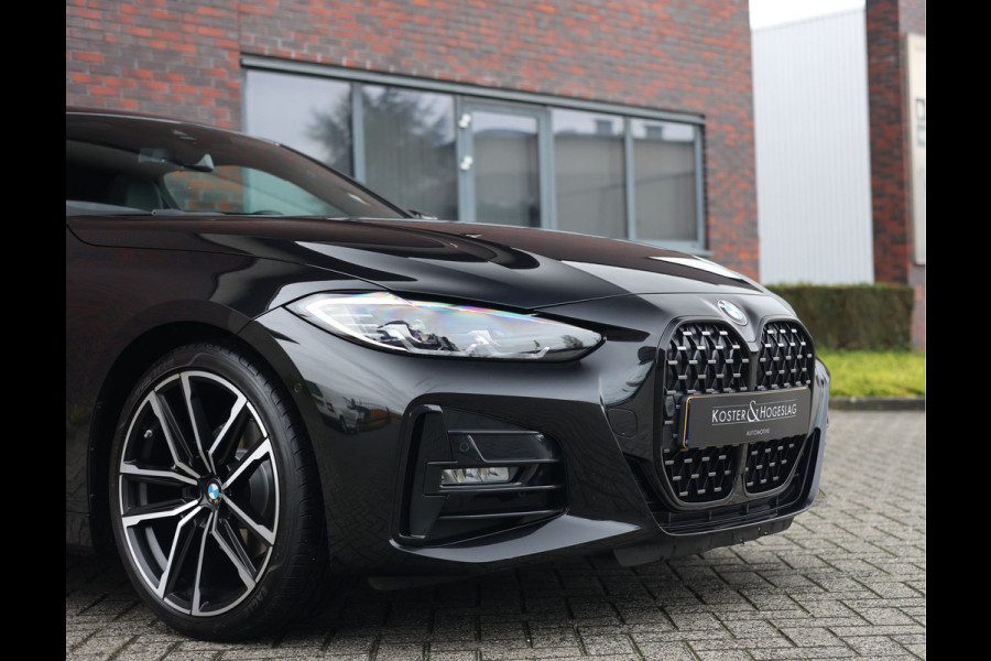 BMW 4 Serie Coupé 420i | M-Sport - HUD - Schuifdak