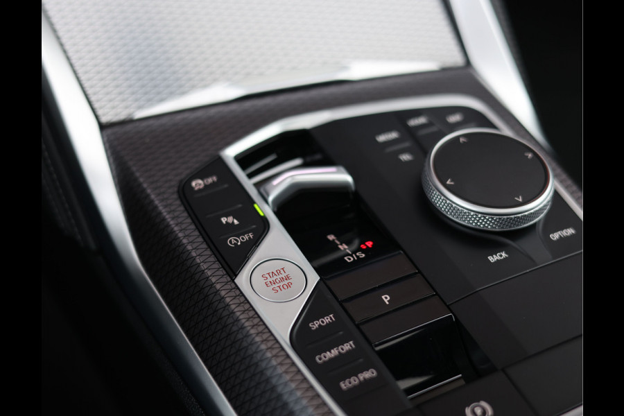 BMW 4 Serie Coupé 420i | M-Sport - HUD - Schuifdak