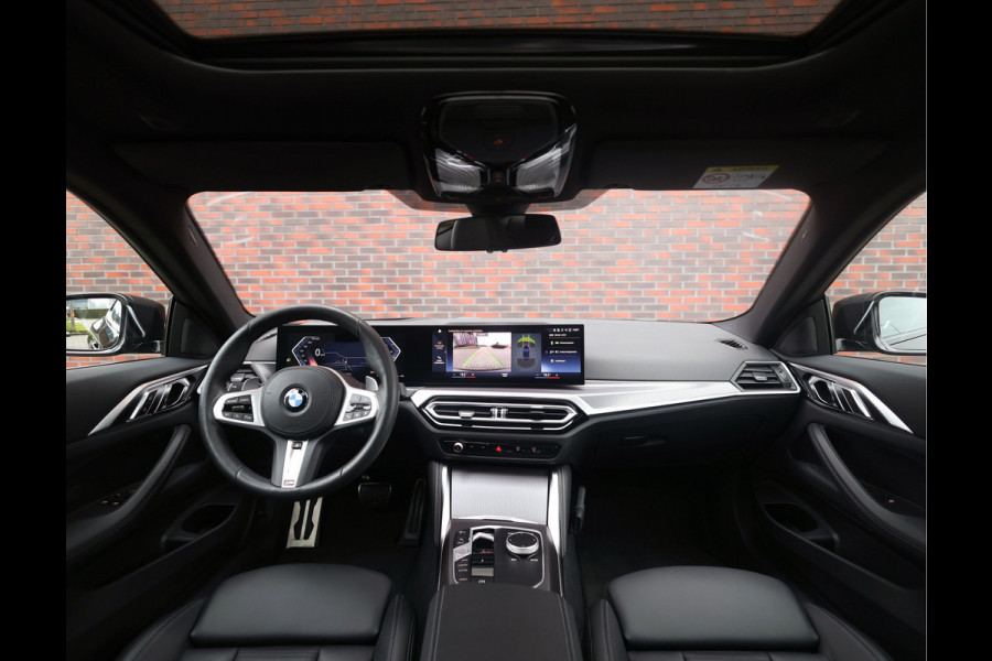 BMW 4 Serie Coupé 420i | M-Sport - HUD - Schuifdak