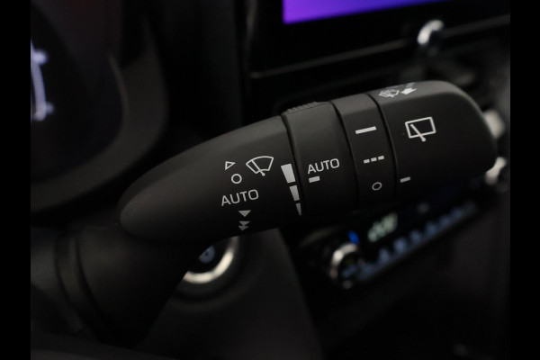 Toyota Yaris Cross 1.5 Hybrid 115 First Edition | Afneembare trekhaak | Navigatie | Apple Carplay & AndroidAUTO |