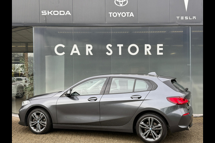 BMW 1-serie 118i AUT Executive SPORT Sportstoelen|LED|Dealer Onderhouden