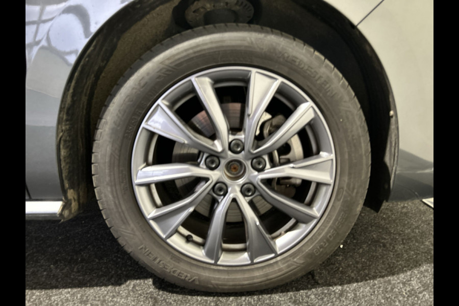 Volkswagen Multivan 1.4 eHybrid L2 Bulli Edition Parkeercamera | Navigatie | Extra Stoelen aanwezig