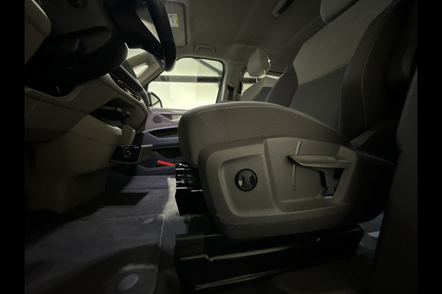 Volkswagen Multivan 1.4 eHybrid L2 Bulli Edition Parkeercamera | Navigatie | Extra Stoelen aanwezig