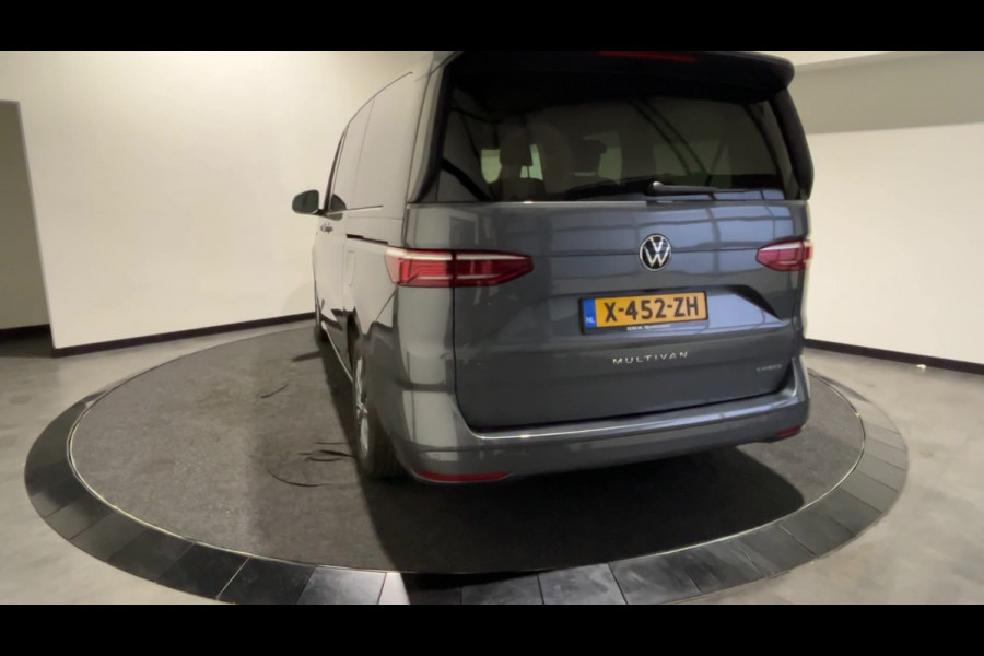 Volkswagen Multivan 1.4 eHybrid L2 Bulli Edition Parkeercamera | Navigatie | Extra Stoelen aanwezig