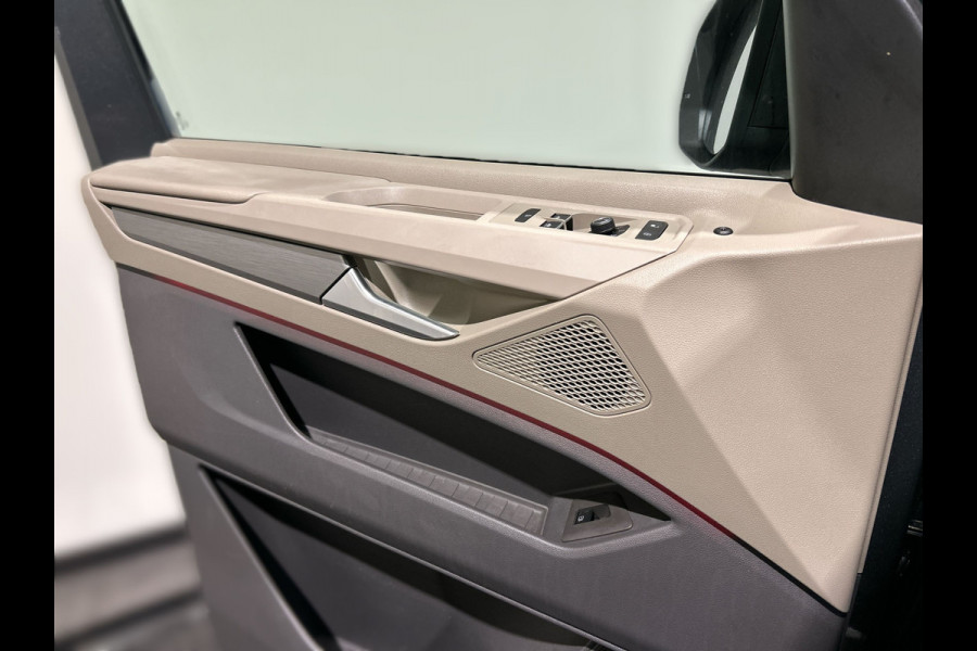 Volkswagen Multivan 1.4 eHybrid L2 Bulli Edition Parkeercamera | Navigatie | Extra Stoelen aanwezig