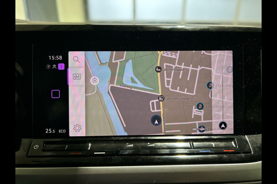 Volkswagen Multivan 1.4 eHybrid L2 Bulli Edition Parkeercamera | Navigatie | Extra Stoelen aanwezig