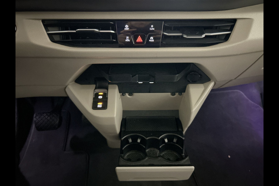 Volkswagen Multivan 1.4 eHybrid L2 Bulli Edition Parkeercamera | Navigatie | Extra Stoelen aanwezig