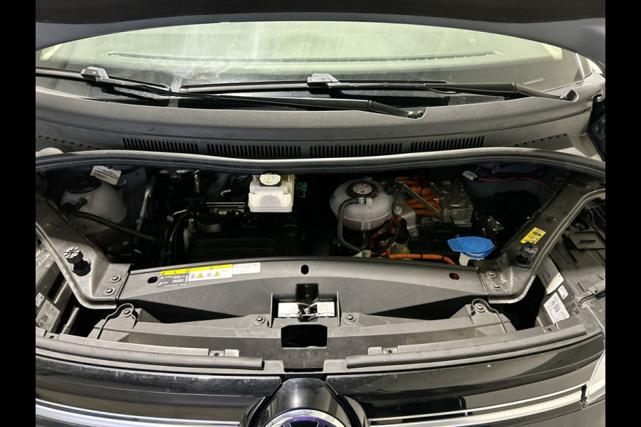 Volkswagen Multivan 1.4 eHybrid L2 Bulli Edition Parkeercamera | Navigatie | Extra Stoelen aanwezig
