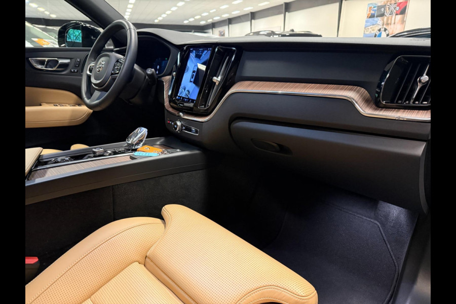 Volvo XC60 2.0 T8 Plug-in hybrid AWD 456PK BLACK-LINE R-DESIGN PANO/360CAM/H&K/STOEL-M/CARPLAY/