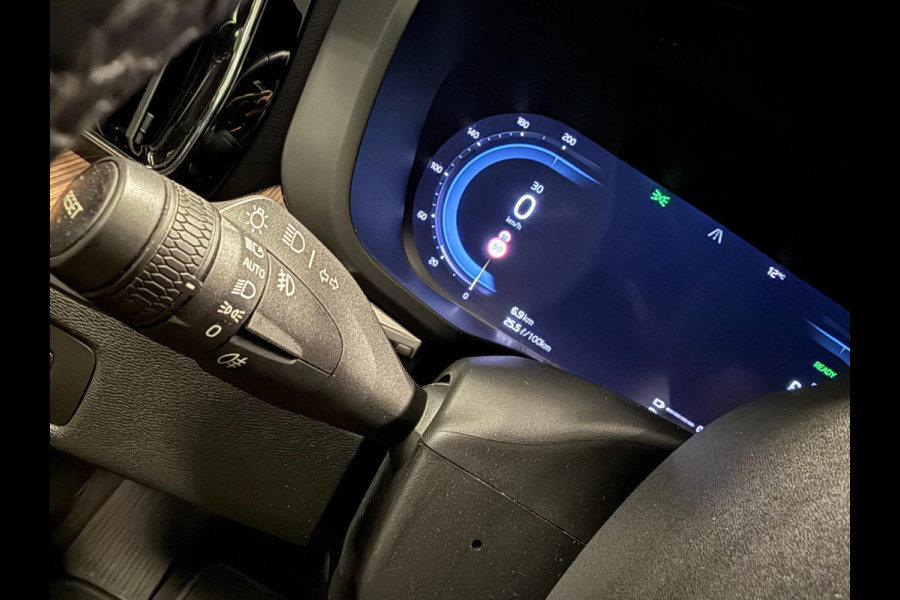 Volvo XC60 2.0 T8 Plug-in hybrid AWD 456PK BLACK-LINE R-DESIGN PANO/360CAM/H&K/STOEL-M/CARPLAY/