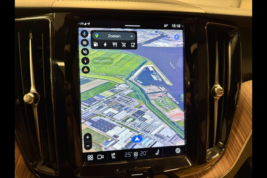 Volvo XC60 2.0 T8 Plug-in hybrid AWD 456PK BLACK-LINE R-DESIGN PANO/360CAM/H&K/STOEL-M/CARPLAY/