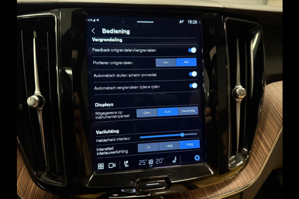 Volvo XC60 2.0 T8 Plug-in hybrid AWD 456PK BLACK-LINE R-DESIGN PANO/360CAM/H&K/STOEL-M/CARPLAY/