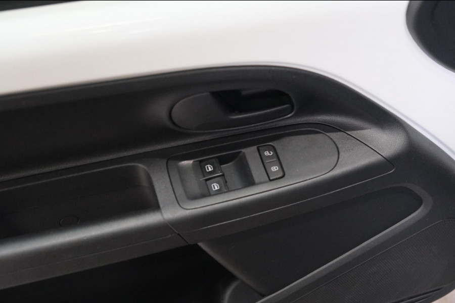 Volkswagen e-Up! N.A.P. Airco, Cruise, PDC, Carplay, Camera.