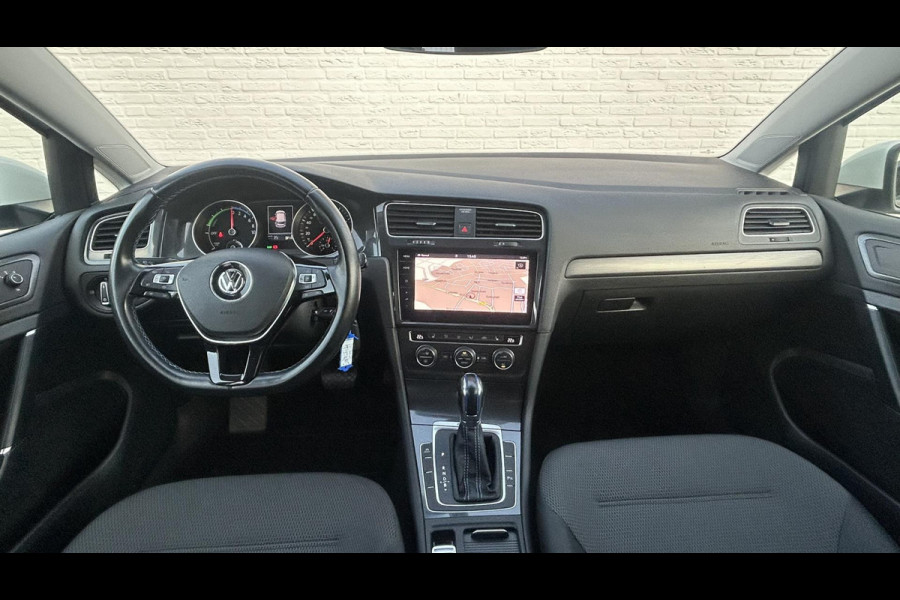 Volkswagen e-Golf E-Golf Full Led Carplay Clima Pdc Adaptive cruise Aut Verlichting Stoelverwarming