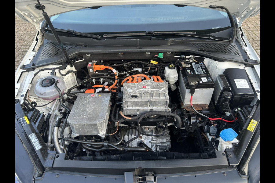 Volkswagen e-Golf E-Golf Full Led Carplay Clima Pdc Adaptive cruise Aut Verlichting Stoelverwarming