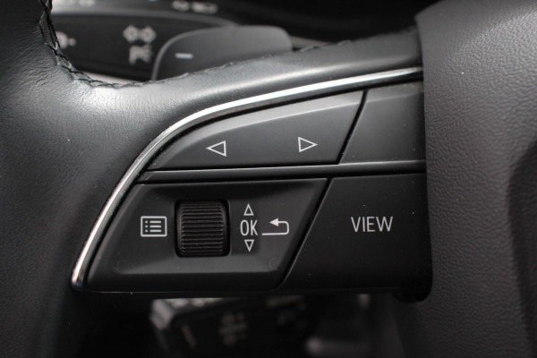 Audi A4 Avant 40 TFSI 204pk S-tronic S-Line Black Edition | Navigatie | Apple Carplay/Android Auto | Adaptive Cruise Control | Parkeersensoren | Camera | Dodehoek Assistent | Elektrische Achterklep | Stoelverwarming | Climate Control |