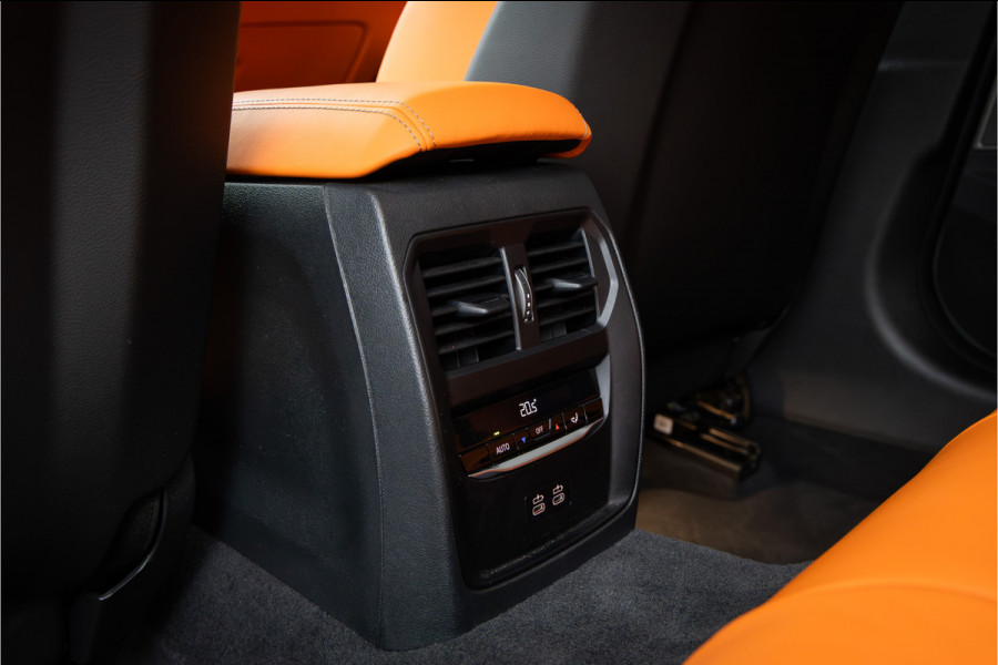 BMW 3 Serie Touring M3 xDrive Competition - Individual Kyalami - Drivers Package