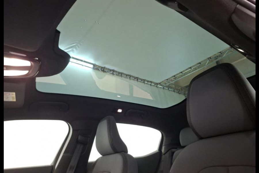 Polestar 2 Long Range Dual Motor Launch Edition 78kWh | Panoramadak | Stoelverwarming | Stuurverwarming | Harman Kardon | Memory Seat | 360 Camera | Keyless | Elektrische Trekhaak | Apple Carplay | BTW | LED |