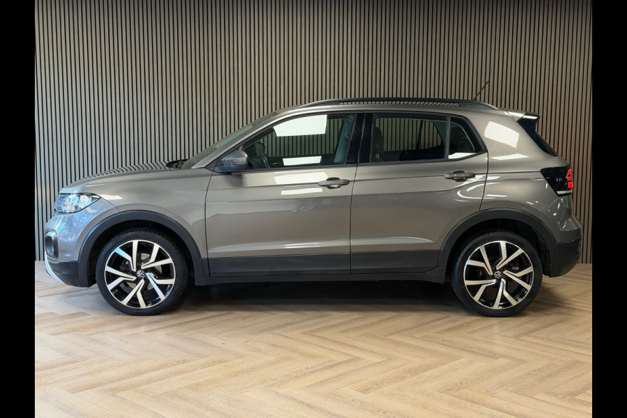 Volkswagen T-Cross 1.0 TSI Style DSG NAVIGATIE CAMERA APPLE CARPLAY PDC CRUISE STOELVERWARMING KEYLESS-GO START/STOP
