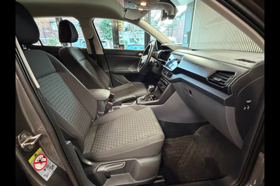 Volkswagen T-Cross 1.0 TSI Style DSG NAVIGATIE CAMERA APPLE CARPLAY PDC CRUISE STOELVERWARMING KEYLESS-GO START/STOP