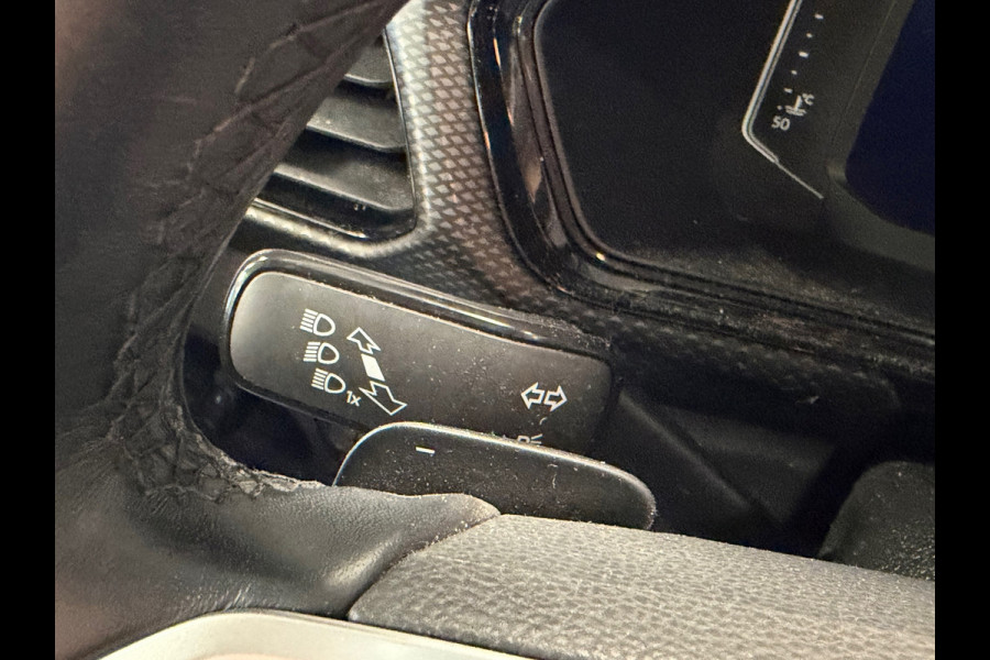 Volkswagen T-Cross 1.0 TSI Style DSG NAVIGATIE CAMERA APPLE CARPLAY PDC CRUISE STOELVERWARMING KEYLESS-GO START/STOP