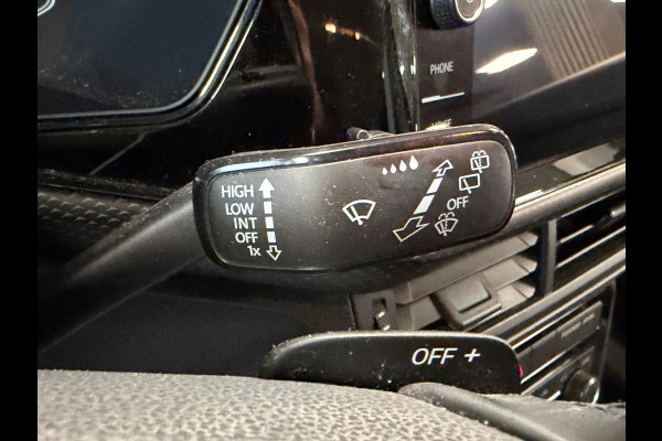 Volkswagen T-Cross 1.0 TSI Style DSG NAVIGATIE CAMERA APPLE CARPLAY PDC CRUISE STOELVERWARMING KEYLESS-GO START/STOP