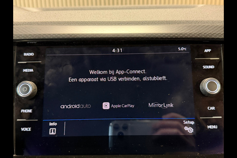 Volkswagen T-Cross 1.0 TSI Style DSG NAVIGATIE CAMERA APPLE CARPLAY PDC CRUISE STOELVERWARMING KEYLESS-GO START/STOP