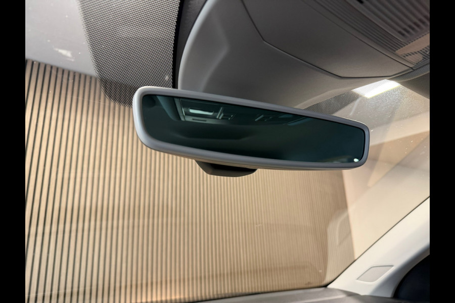 Volkswagen T-Cross 1.0 TSI Style DSG NAVIGATIE CAMERA APPLE CARPLAY PDC CRUISE STOELVERWARMING KEYLESS-GO START/STOP