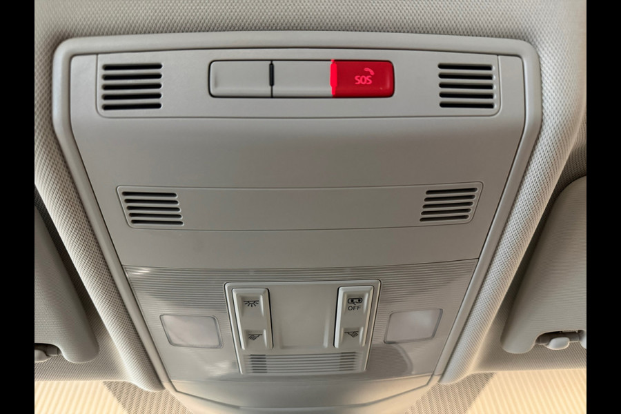 Volkswagen T-Cross 1.0 TSI Style DSG NAVIGATIE CAMERA APPLE CARPLAY PDC CRUISE STOELVERWARMING KEYLESS-GO START/STOP