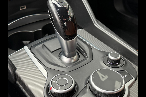 Alfa Romeo Giulia 2.0T Super 200PK