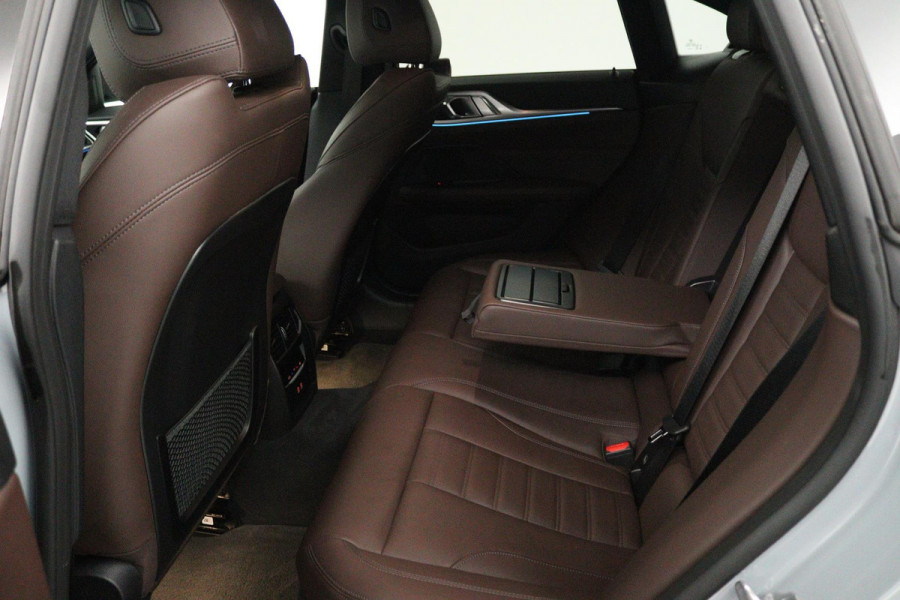 BMW i4 M50 High Executive 84 kWh (STOELVERWARMING, ADAPTIEVE CRUISE CONTROL, NAVIGATIE, CARPLAY)